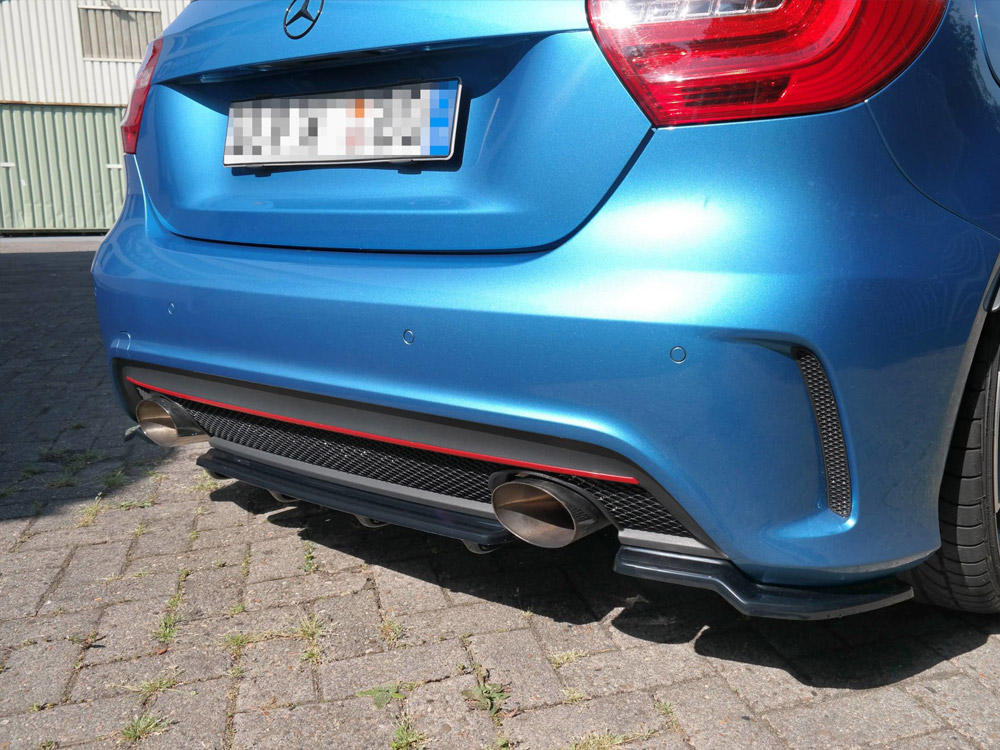 Central Rear Splitter (Vertical Bars) Mercedes A-class W176 Amg-line Pre-facelift (2013-2015) - Image 4